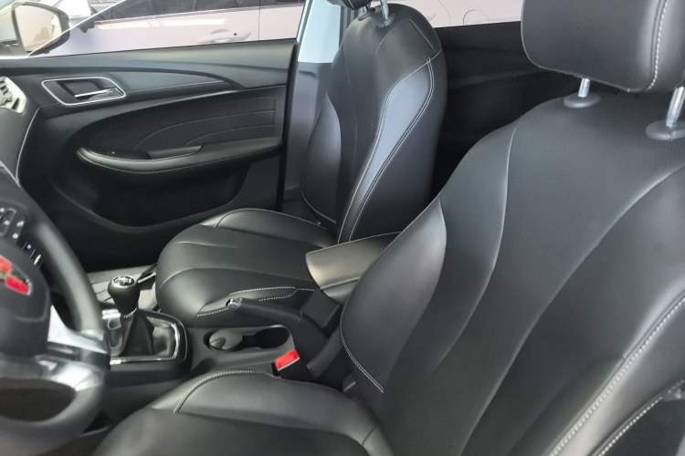 Used Roewe i5 2020 1.5L Manual 4G Connect Leehao Flagship Edition Left Front Seat