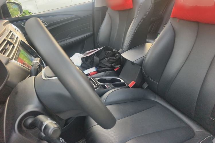Used Roewe i5 2020 1.5L Automatic 4G Connect Luxury Flagship Edition Left Front Seat
