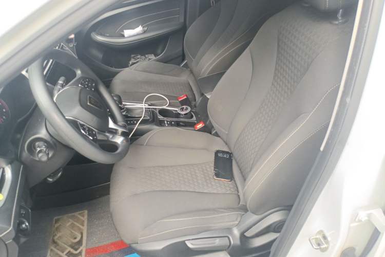 Used Roewe i5 2020 1.5L Automatic 4G Connected Linghao Edition Left Front Seat