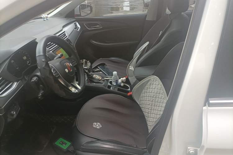 Used Roewe i5 2020 1.5L Automatic 4G Connect Luxury Flagship Edition Left Front Seat