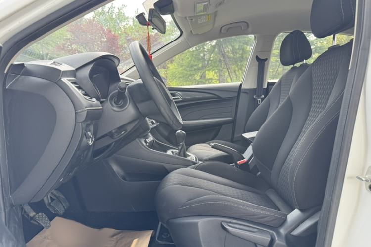 Used Roewe i5 2020 1.5L Manual 4G Connect Luxury Edition Left Front Seat