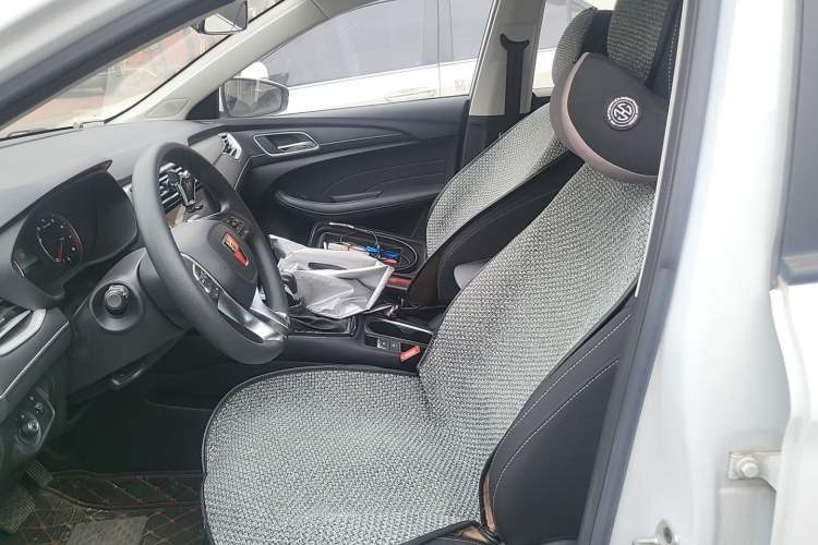 Used Roewe i5 2020 1.5L Automatic 4G Connected Linghao Edition Left Front Seat