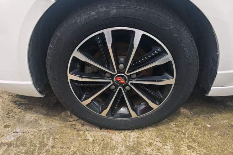Used Roewe i5 2020 1.5L Automatic 4G Connect Luxury Flagship Edition Left Front Wheel Hub