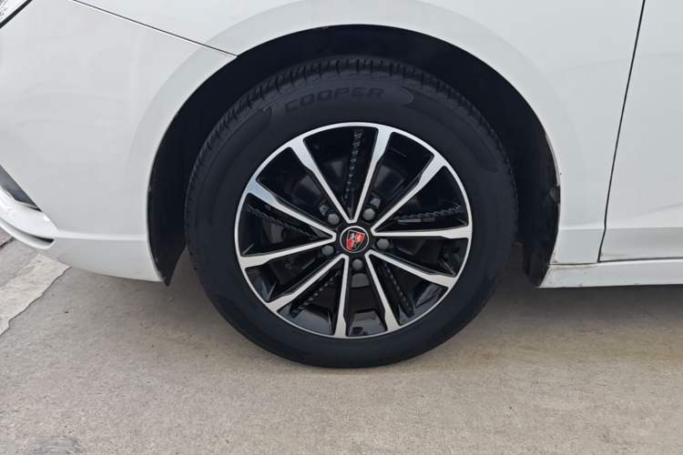 Used Roewe i5 2020 1.5L Automatic 4G Connect Luxury Flagship Edition Left Front Wheel Hub