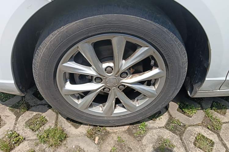 Used Roewe i5 2020 1.5L Manual 4G Connect Luxury Edition Left Front Wheel Hub