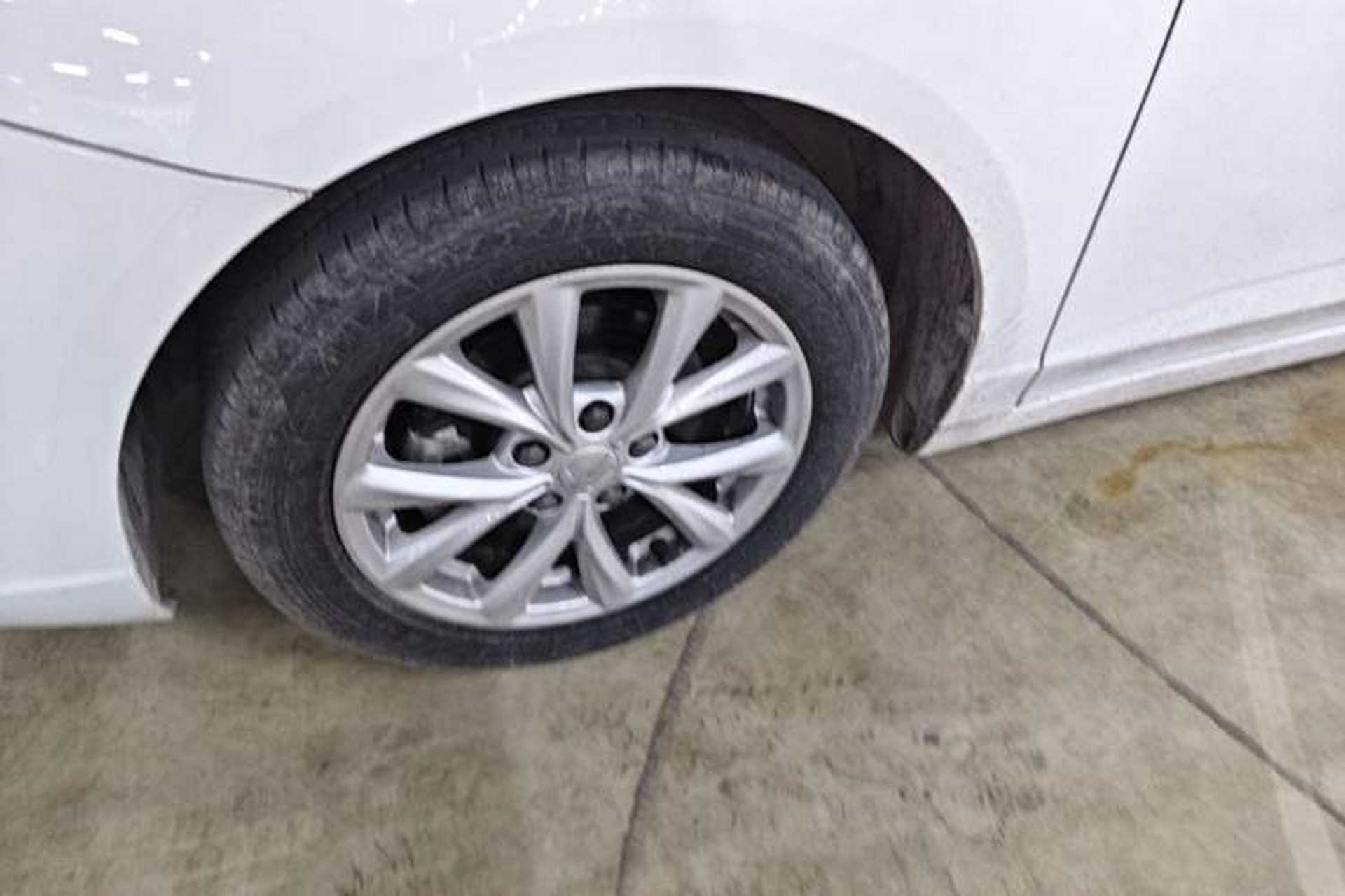 Used Roewe i5 2020 1.5L Manual 4G Connect Luxury Edition Left Front Wheel Hub