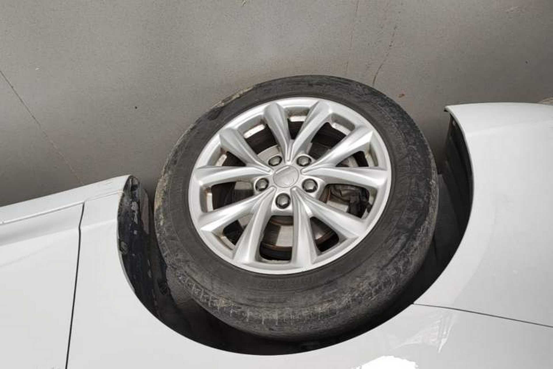 Used Roewe i5 2020 1.5L Manual 4G Connect Luxury Edition Left Front Wheel Hub