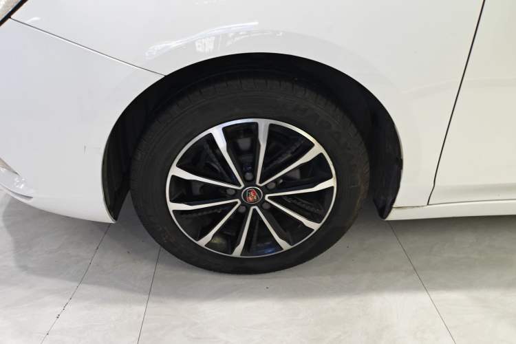 Used Roewe i5 2020 1.5L Automatic 4G Connect Luxury Flagship Edition Left Front Wheel Hub