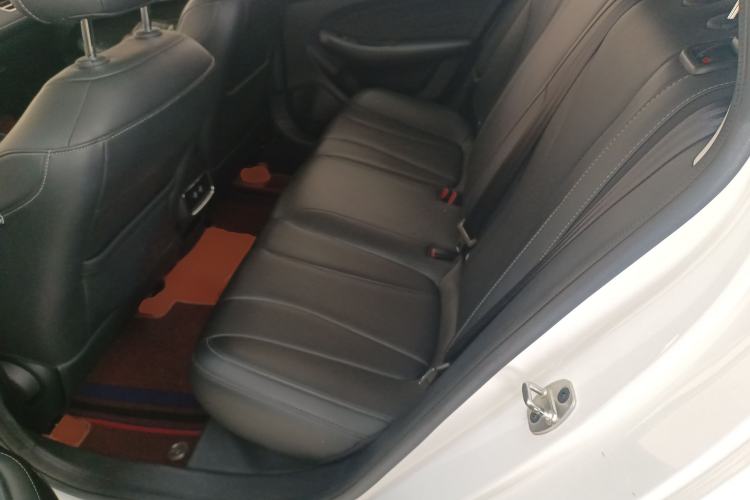 Used Roewe i5 2020 1.5L Automatic 4G Connect Luxury Flagship Edition Left Rear Seat