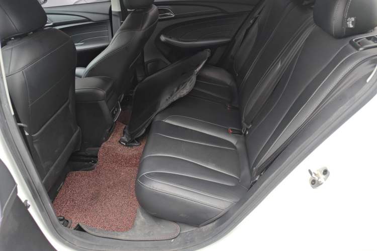 Used Roewe i5 2020 1.5L Automatic 4G Connect Luxury Flagship Edition Left Rear Seat