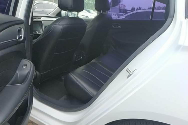 Used Roewe i5 2020 1.5L Automatic 4G Connected Linghao Edition Left Rear Seat
