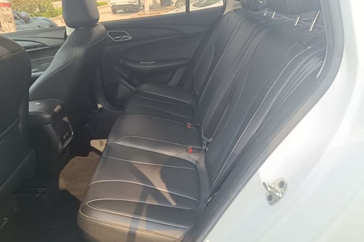 Used Roewe i5 2020 1.5L Automatic 4G Connect Luxury Flagship Edition Left Rear Seat