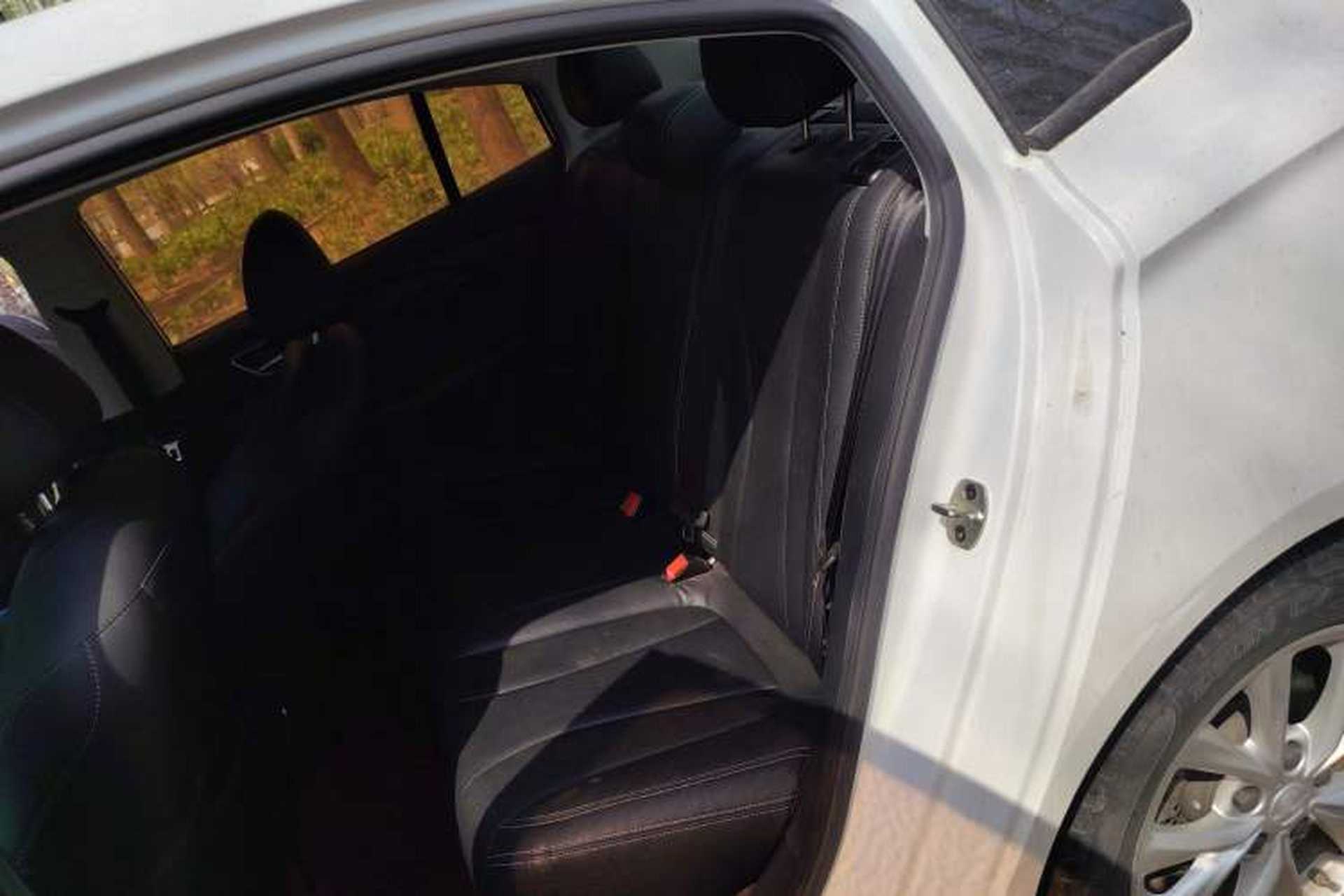 Used Roewe i5 2020 1.5L Automatic 4G Connected Linghao Edition Left Rear Seat