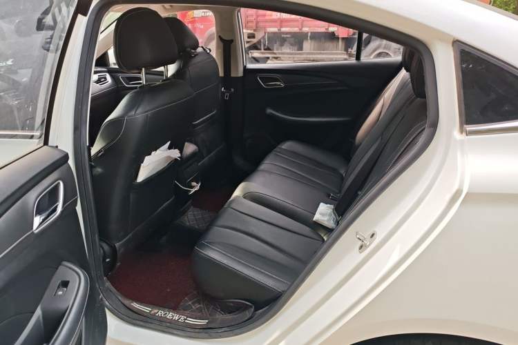 Used Roewe i5 2020 1.5L Automatic 4G Connect Luxury Flagship Edition Left Rear Seat