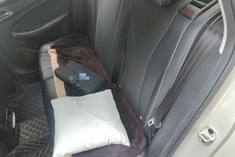 Used Roewe i5 2020 1.5L Automatic 4G Connect Luxury Flagship Edition Left Rear Seat