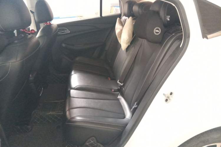 Used Roewe i5 2020 1.5L Automatic 4G Connected Leading Intelligent Driving Edition Left Rear Seat