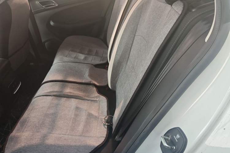 Used Roewe i5 2020 1.5L Automatic 4G Connected Linghao Edition Left Rear Seat