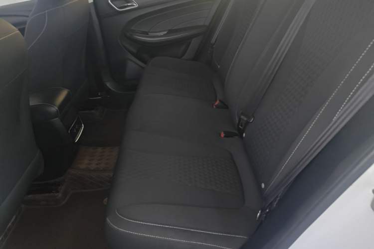 Used Roewe i5 2020 1.5L Manual 4G Connect Luxury Edition Left Rear Seat