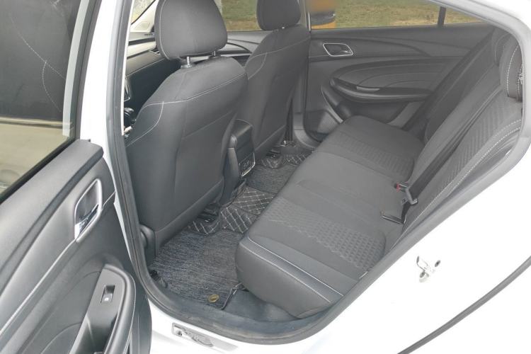 Used Roewe i5 2020 1.5L Automatic 4G Connected Linghao Edition Left Rear Seat