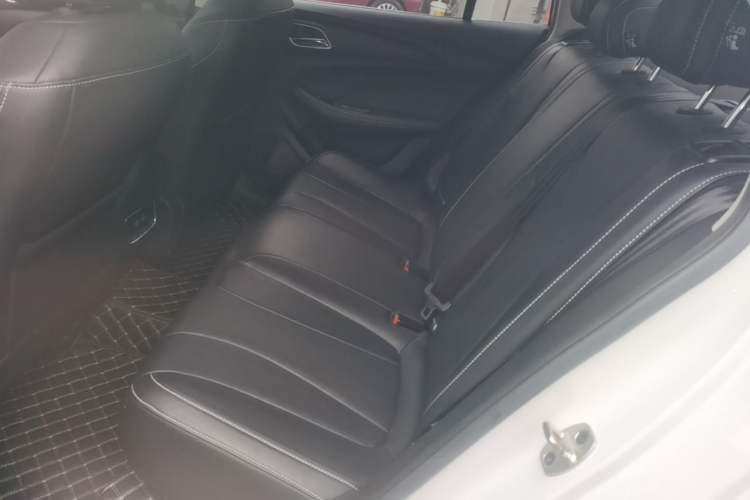 Used Roewe i5 2020 1.5L Automatic 4G Connect Luxury Flagship Edition Left Rear Seat