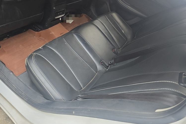 Used Roewe i5 2020 1.5L Automatic 4G Connect Luxury Flagship Edition Left Rear Seat