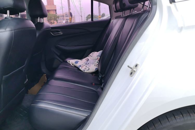 Used Roewe i5 2020 1.5L Automatic 4G Connect Luxury Flagship Edition Left Rear Seat