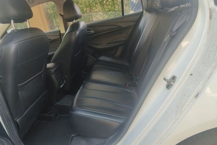 Used Roewe i5 2020 1.5L Automatic 4G Connect Luxury Flagship Edition Left Rear Seat