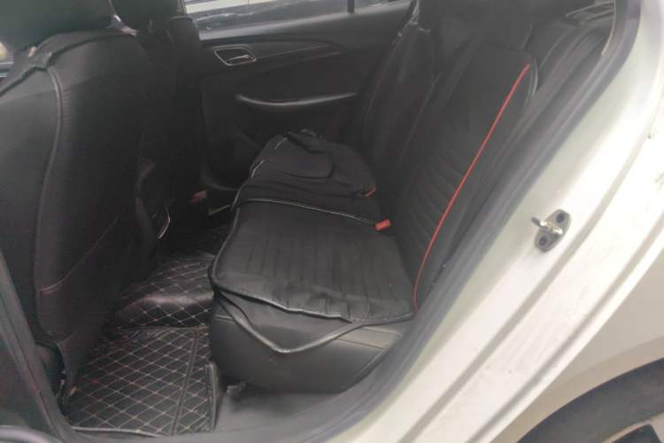 Used Roewe i5 2020 1.5L Automatic 4G Connect Luxury Flagship Edition Left Rear Seat