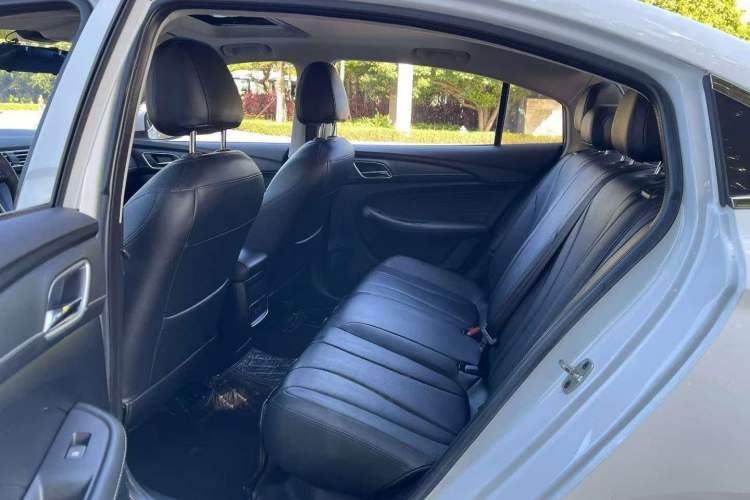 Used Roewe i5 2020 1.5L Automatic 4G Connected Linghao Edition Left Rear Seat