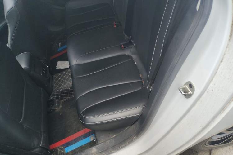 Used Roewe i5 2020 1.5L Manual 4G Connect Leehao Flagship Edition Left Rear Seat