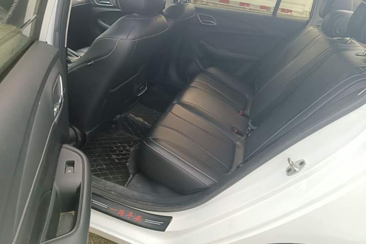 Used Roewe i5 2020 1.5L Automatic 4G Connect Luxury Flagship Edition Left Rear Seat