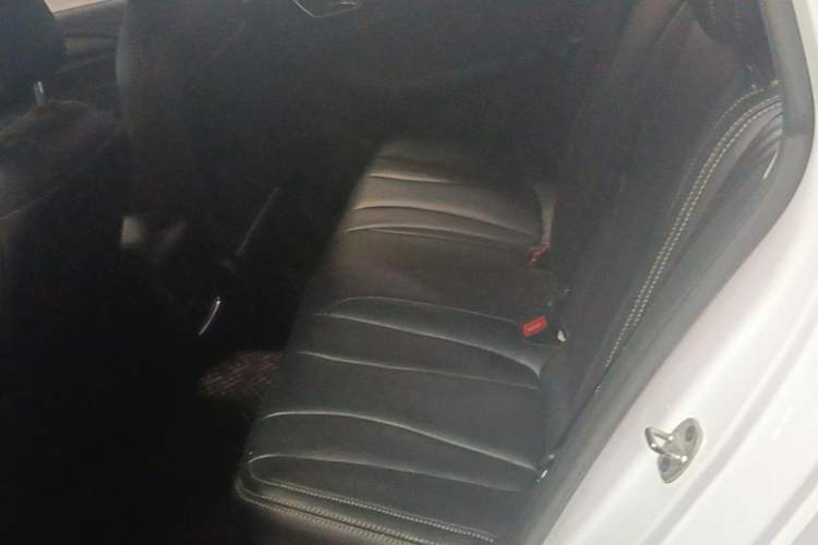 Used Roewe i5 2020 1.5L Manual 4G Connect Luxury Edition Left Rear Seat