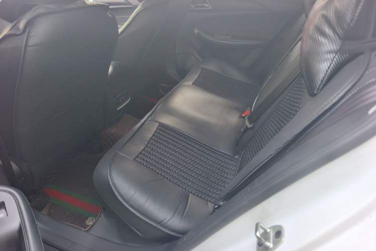 Used Roewe i5 2020 1.5L Manual 4G Connect Luxury Edition Left Rear Seat