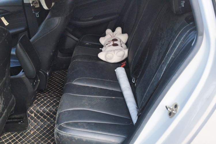 Used Roewe i5 2020 1.5L Manual 4G Connect Leehao Flagship Edition Left Rear Seat