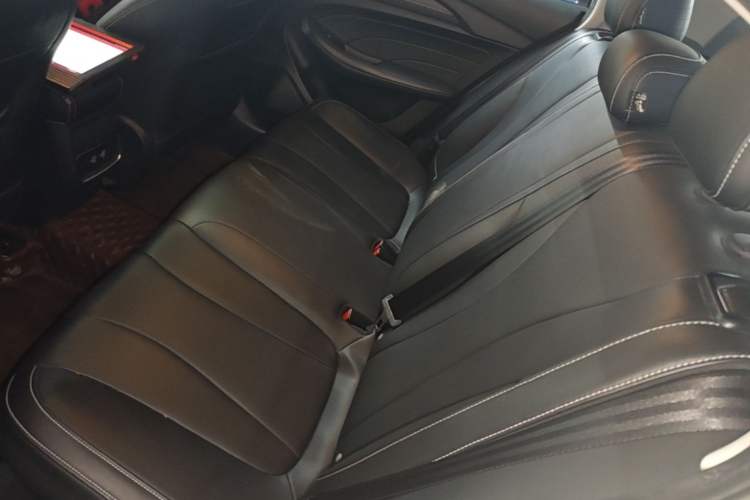 Used Roewe i5 2020 1.5L Manual 4G Connect Leehao Flagship Edition Left Rear Seat