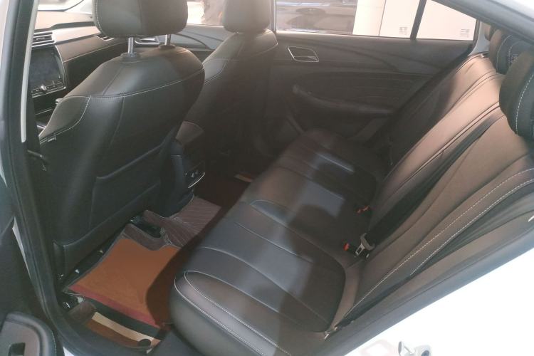 Used Roewe i5 2020 1.5L Automatic 4G Connect Luxury Flagship Edition Left Rear Seat