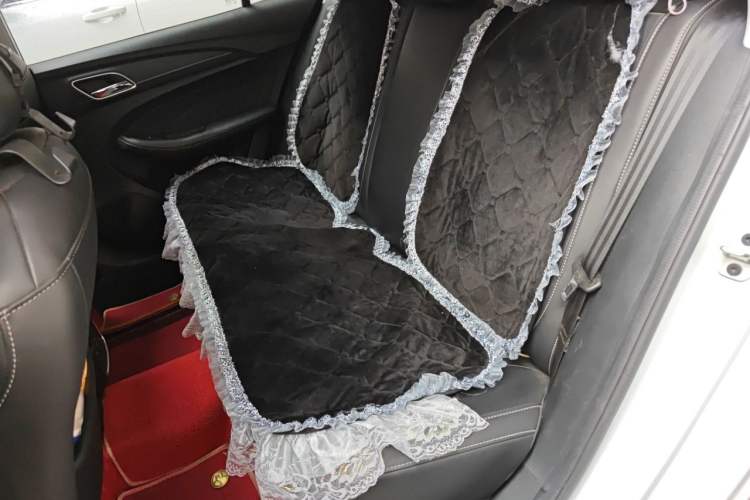 Used Roewe i5 2020 1.5L Automatic 4G Connect Luxury Flagship Edition Left Rear Seat