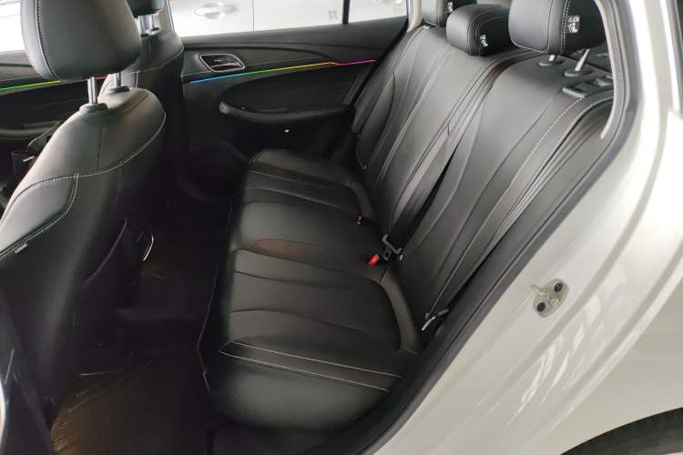 Used Roewe i5 2020 1.5L Automatic 4G Connect Luxury Flagship Edition Left Rear Seat