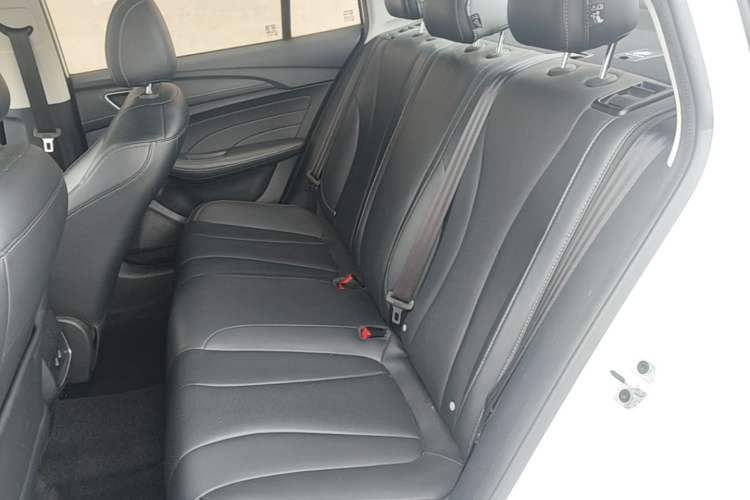 Used Roewe i5 2020 1.5L Manual 4G Connect Leehao Flagship Edition Left Rear Seat