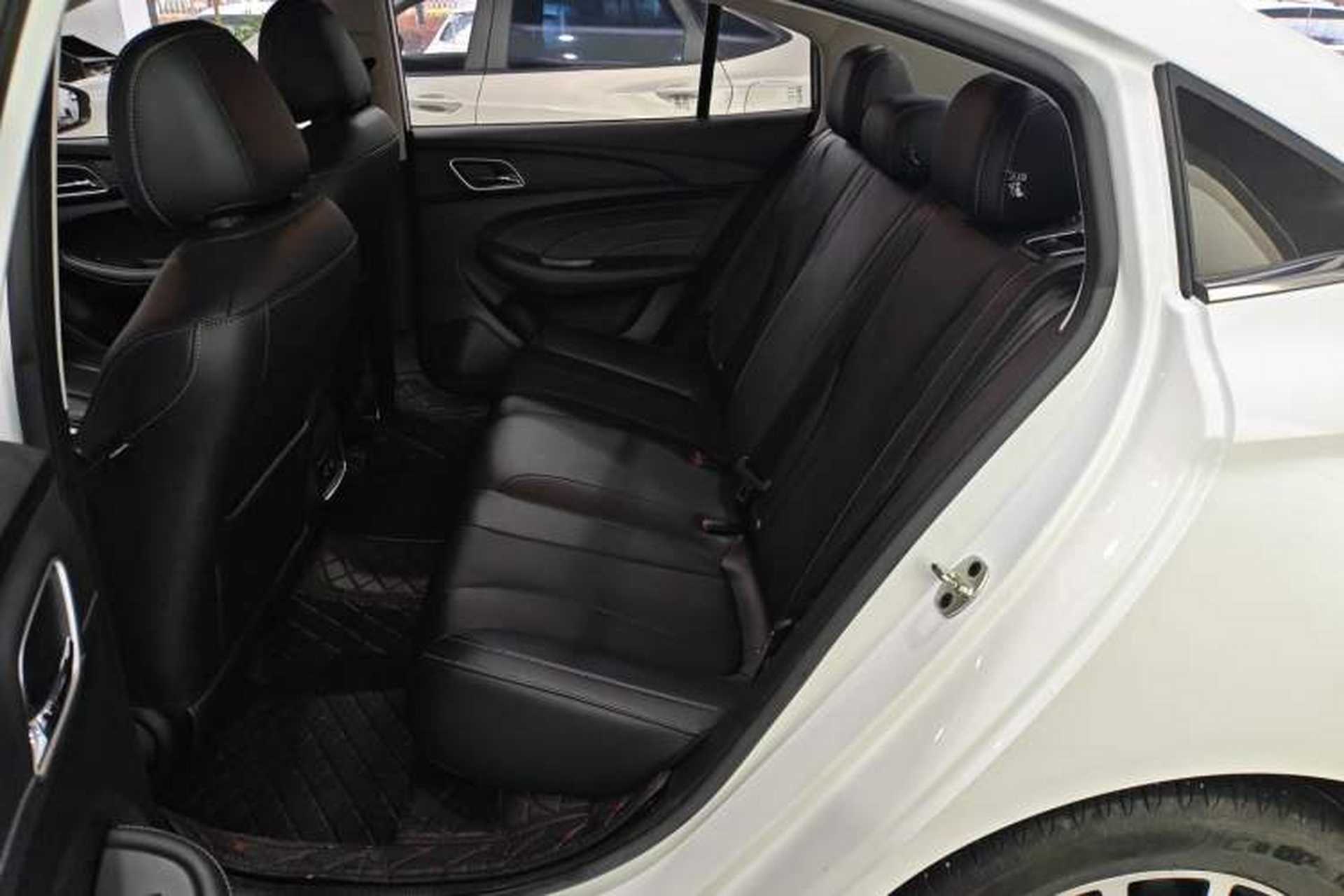 Used Roewe i5 2020 1.5L Automatic 4G Connect Luxury Flagship Edition Left Rear Seat