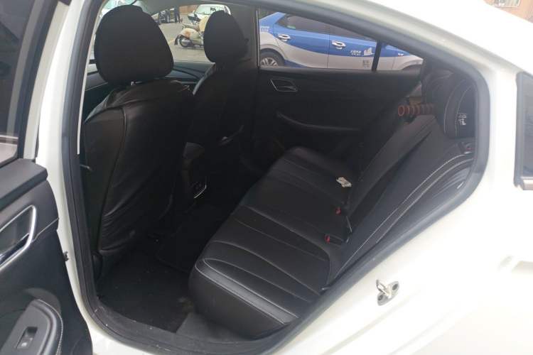Used Roewe i5 2020 1.5L Automatic 4G Connect Luxury Flagship Edition Left Rear Seat