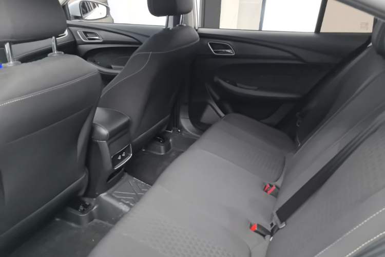 Used Roewe i5 2020 1.5L Automatic 4G Connected Linghao Edition Left Rear Seat