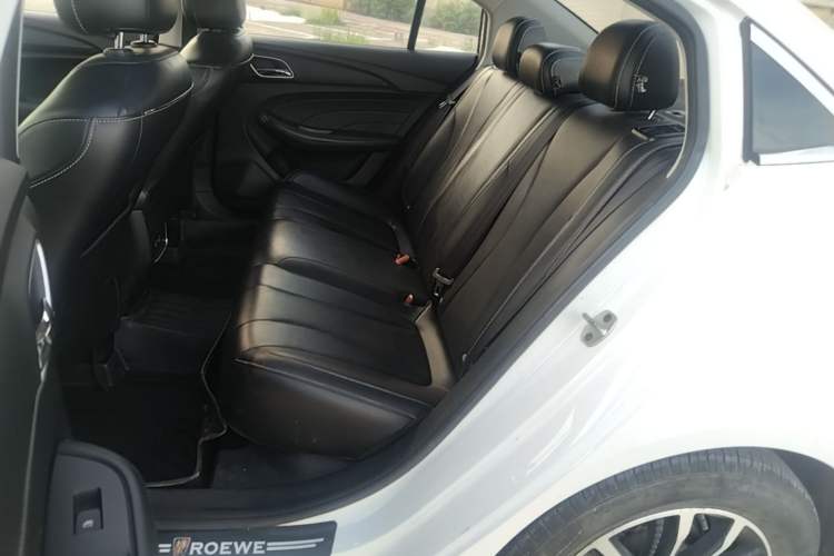 Used Roewe i5 2020 1.5L Automatic 4G Connect Luxury Flagship Edition Left Rear Seat