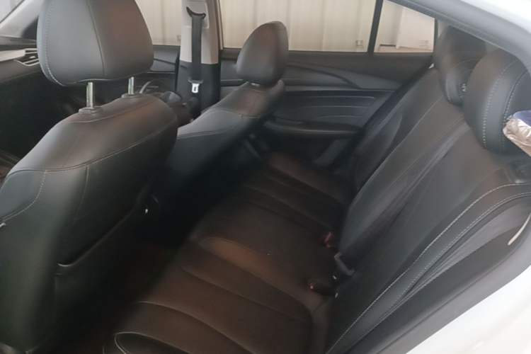 Used Roewe i5 2020 1.5L Automatic 4G Connect Luxury Flagship Edition Left Rear Seat