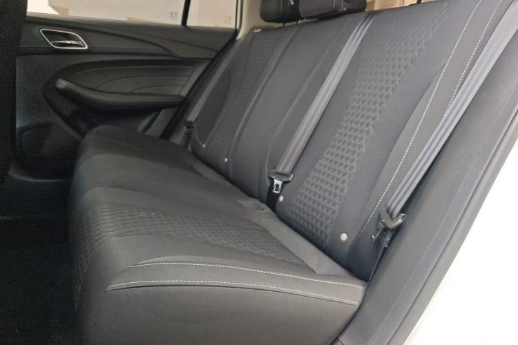 Used Roewe i5 2020 1.5L Manual 4G Connect Luxury Edition Left Rear Seat
