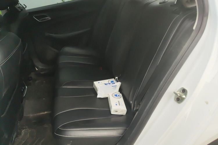 Used Roewe i5 2020 1.5L Automatic 4G Connect Luxury Flagship Edition Left Rear Seat