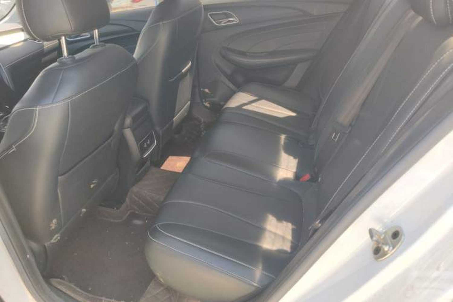 Used Roewe i5 2020 1.5L Automatic 4G Connect Luxury Flagship Edition Left Rear Seat