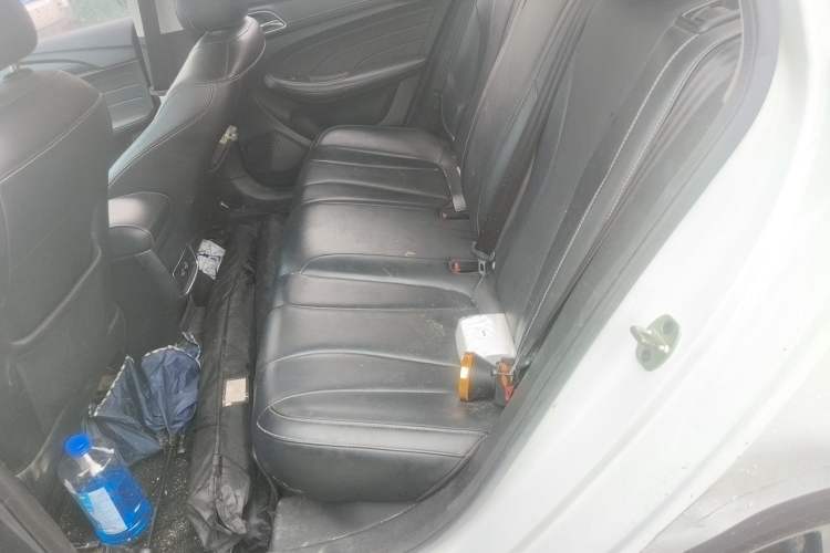 Used Roewe i5 2020 1.5L Automatic 4G Connect Luxury Flagship Edition Left Rear Seat