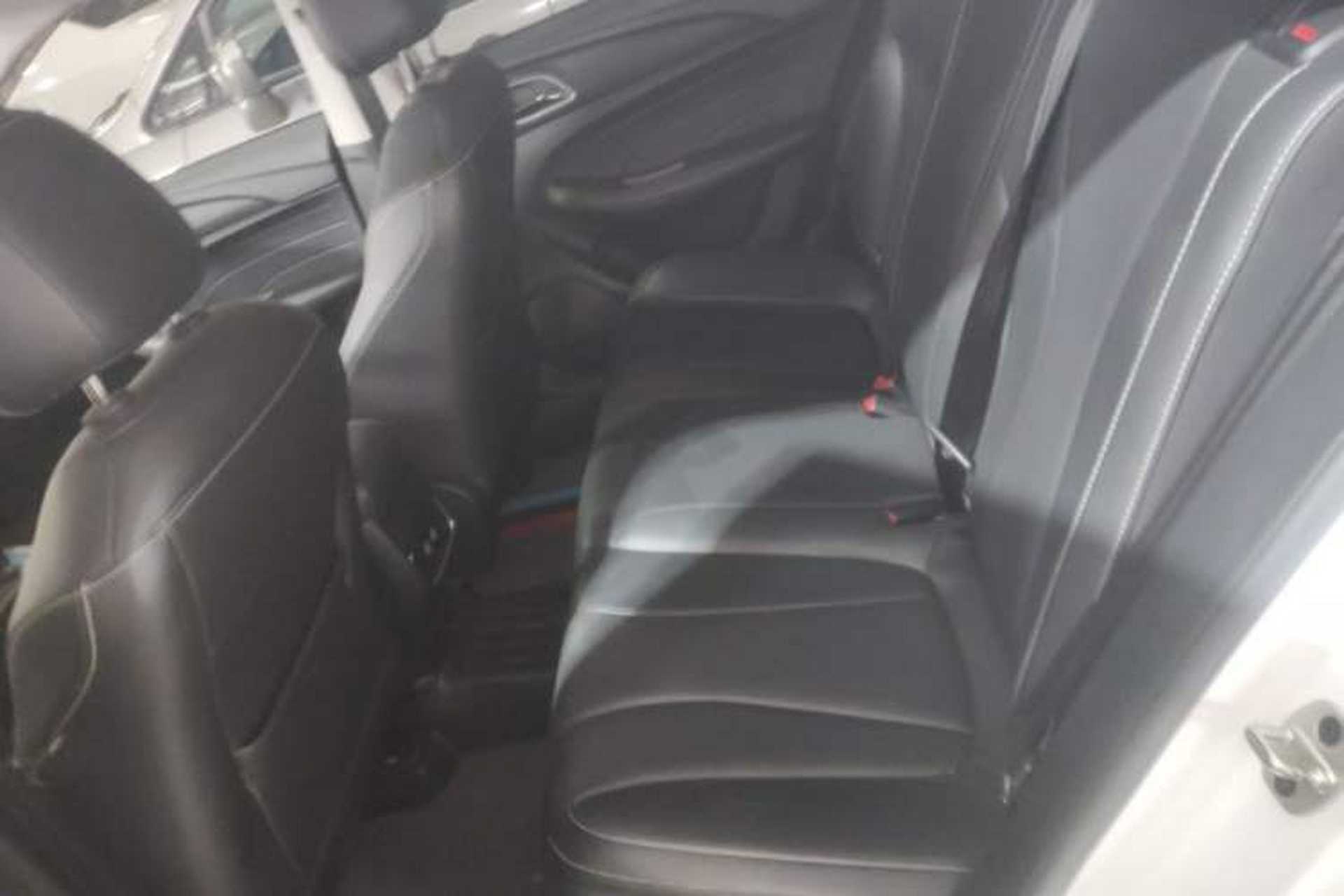 Used Roewe i5 2020 1.5L Automatic 4G Connect Luxury Flagship Edition Left Rear Seat