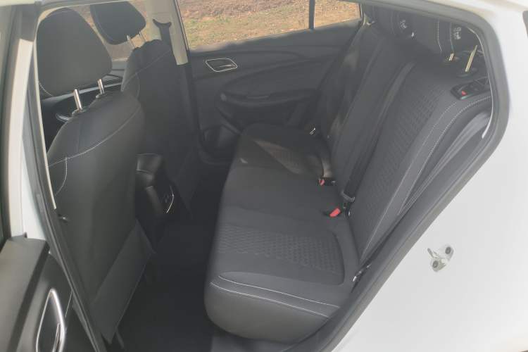 Used Roewe i5 2020 1.5L Automatic 4G Connected Linghao Edition Left Rear Seat